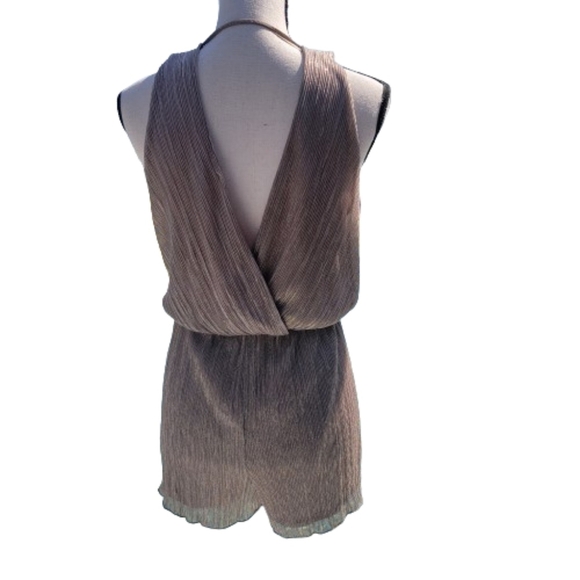 Charlotte Russe Size S Metallic V Neck Shorts Romper, Excellent Used Condition - Picture 3 of 11